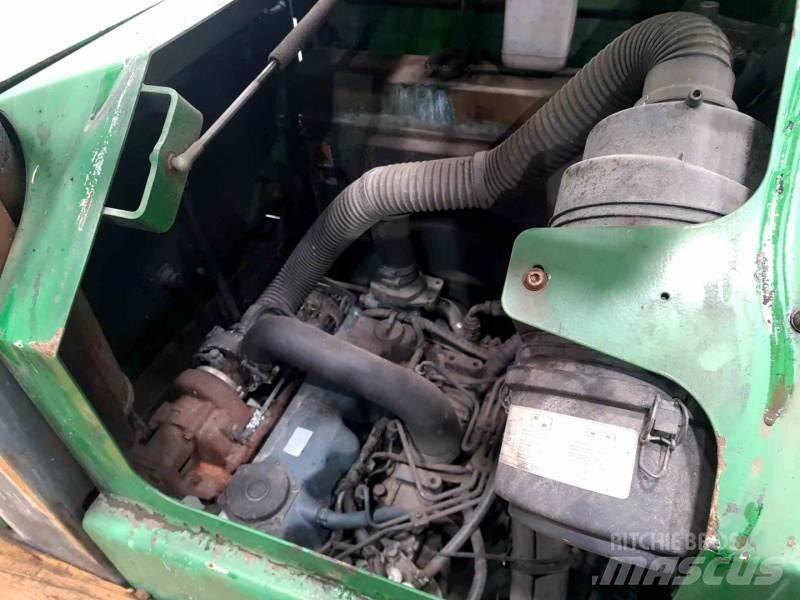 Combilift C5000SL Ανυψωτικά στενών δρόμων 4 κατευθύνσεων