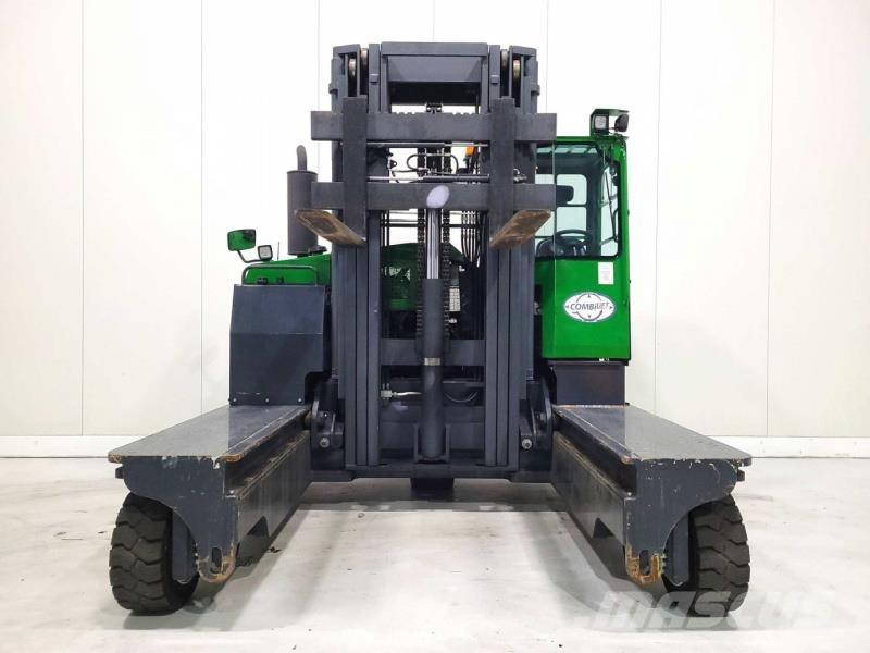 Combilift C8000 GAS Ανυψωτικά στενών δρόμων 4 κατευθύνσεων