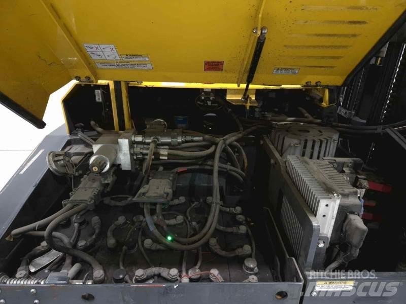 Combilift CBE3000 Ανυψωτικά στενών δρόμων 4 κατευθύνσεων