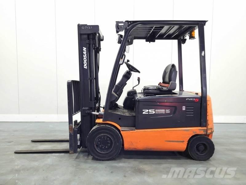 Doosan B25X-5 Ηλεκτρικά περονοφόρα ανυψωτικά κλαρκ