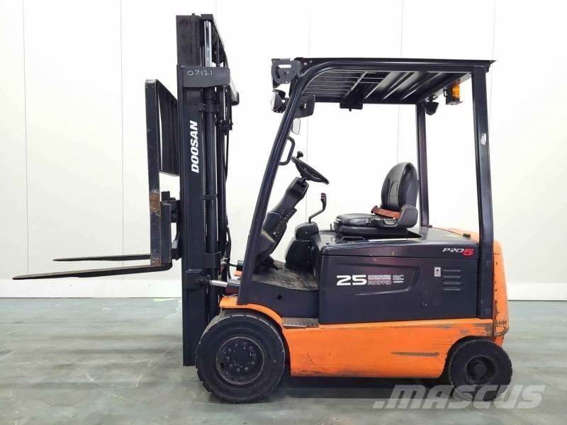 Doosan B25X-5 Ηλεκτρικά περονοφόρα ανυψωτικά κλαρκ