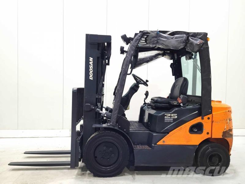 Doosan D25S-7 Πετρελαιοκίνητα Κλαρκ