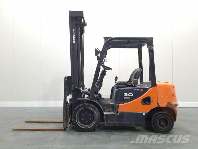 Doosan D30S-5 Πετρελαιοκίνητα Κλαρκ
