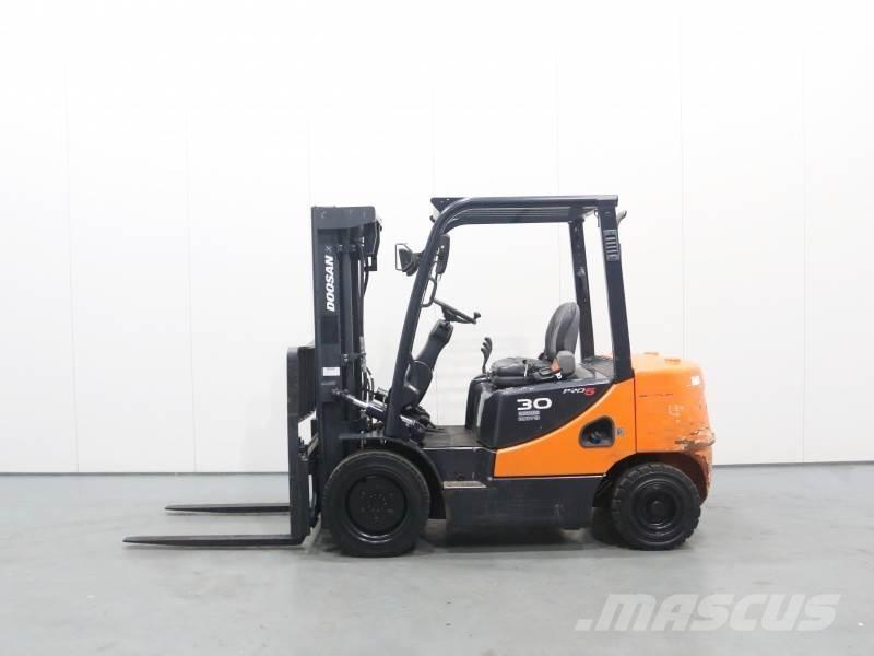 Doosan D30S-5 Πετρελαιοκίνητα Κλαρκ