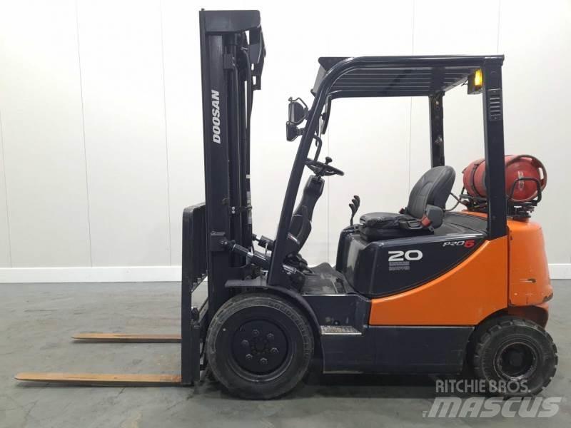 Doosan G20 Περονοφόρα ανυψωτικά κλαρκ με φυσικό αέριο LPG