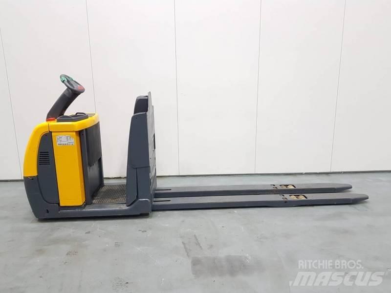 Jungheinrich ECE220 XL Περονοφόρο ανυψωτικό συλλογής παραγγελιών μεσαίου ύψους