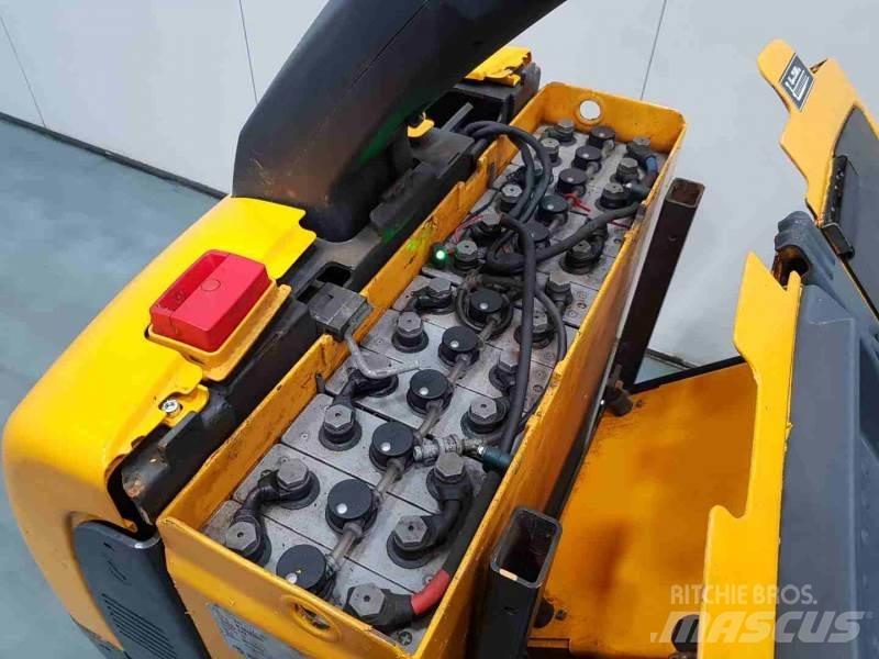 Jungheinrich ECE220 XL Περονοφόρο ανυψωτικό συλλογής παραγγελιών μεσαίου ύψους