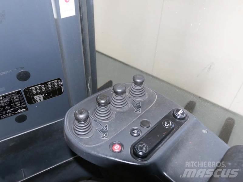 Linde R16X-02 116 Ανυψωτικά στενών δρόμων