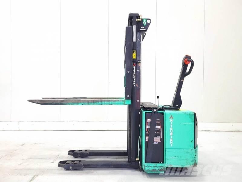 Mitsubishi SB12P Χειροκίνητα παλετοφόρα