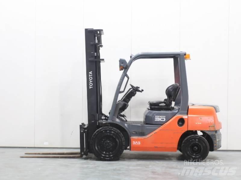 Toyota 02-8FDF30 Πετρελαιοκίνητα Κλαρκ