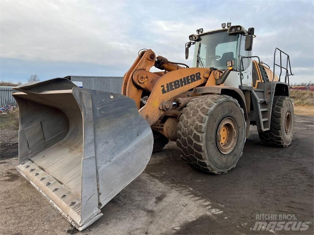 Liebherr L586 Φορτωτές με λάστιχα (Τροχοφόροι)