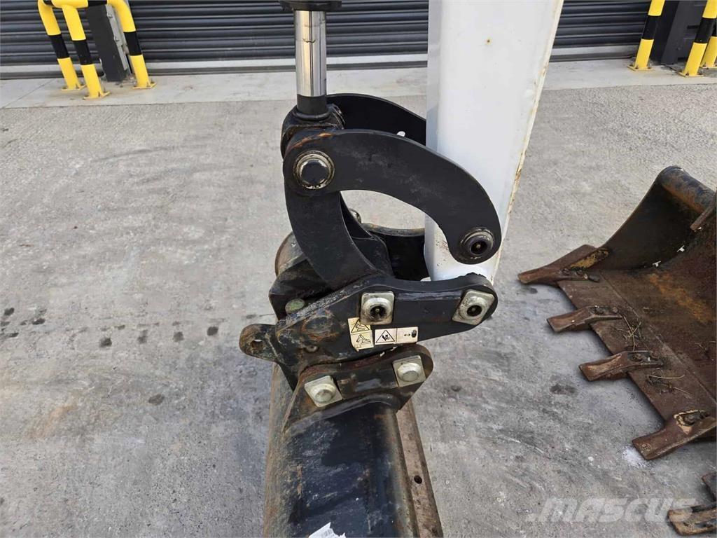 Bobcat E17 Εκσκαφάκι (διαβολάκι) < 7t