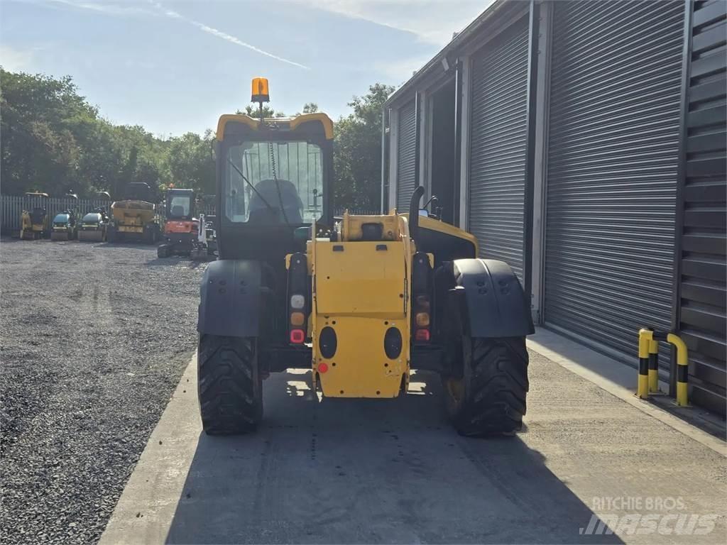 JCB -- Τηλεσκοπικοί ανυψωτές