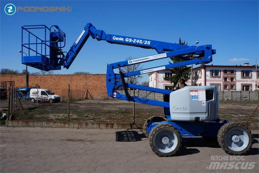 Genie Z45/25J Ανυψωτήρες με αρθρωτό βραχίονα