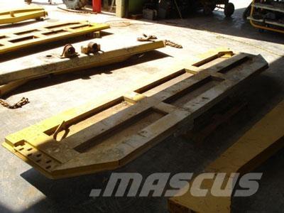 CAT 740 Tailgate Άλλα εξαρτήματα