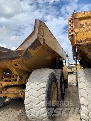 CAT 740B Σπαστό Dump Truck ADT