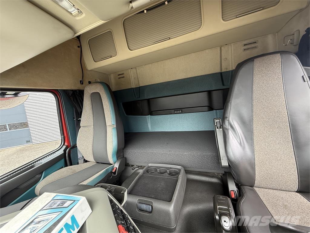 Volvo FM370 Τράκτορες