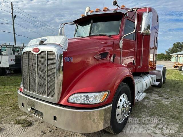 Peterbilt 384 Τράκτορες
