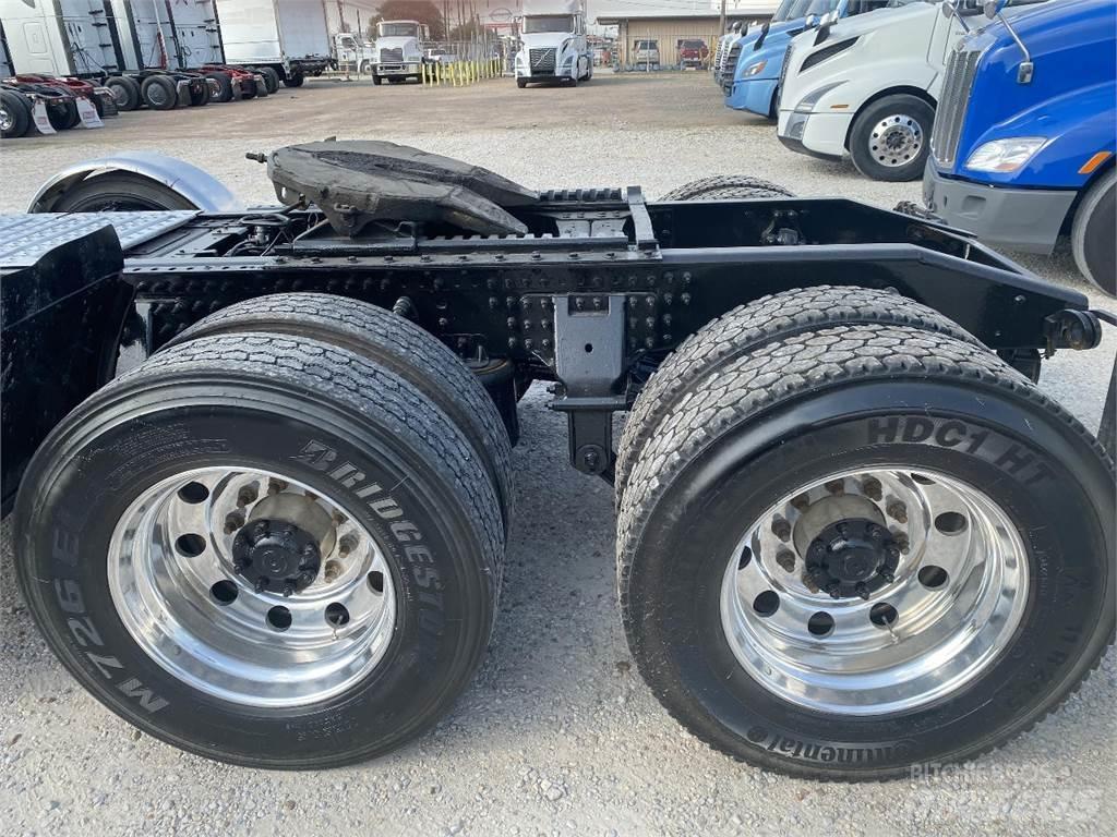 Mack GRANITE Τράκτορες