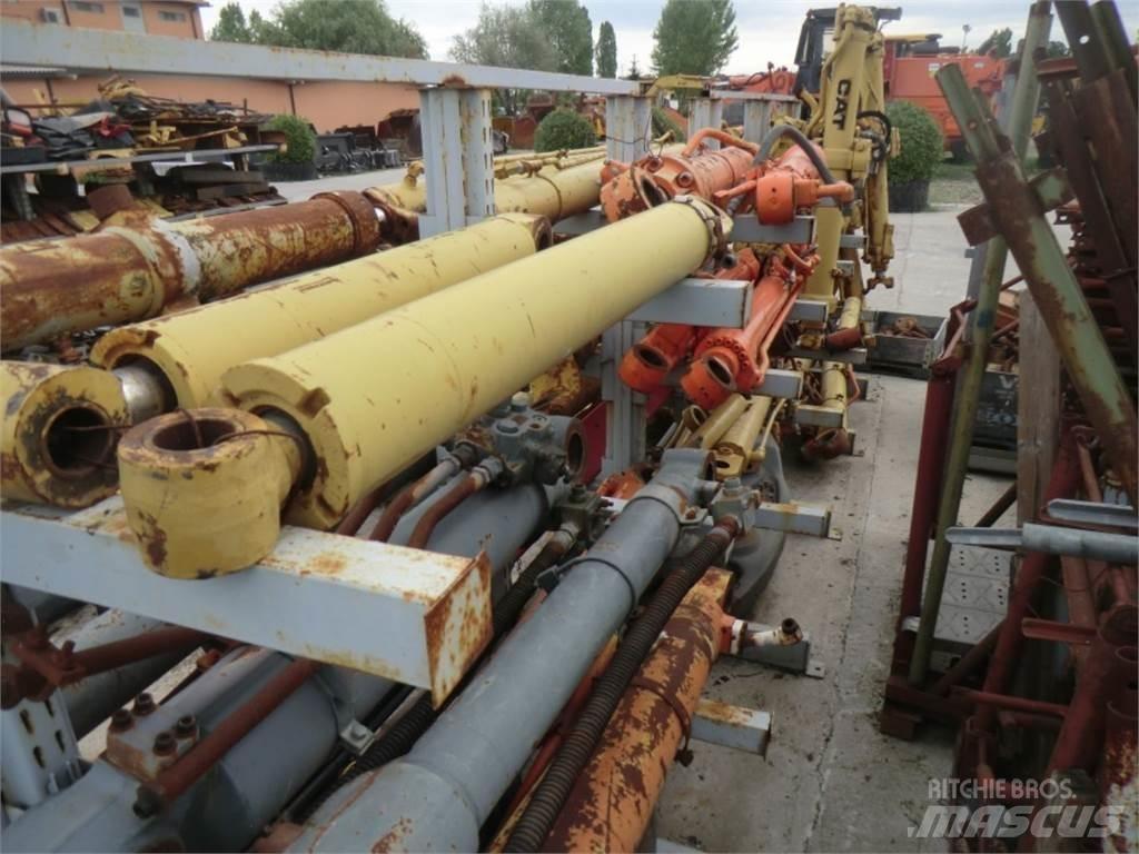 CAT 438C Κατασκευές - Άλλα