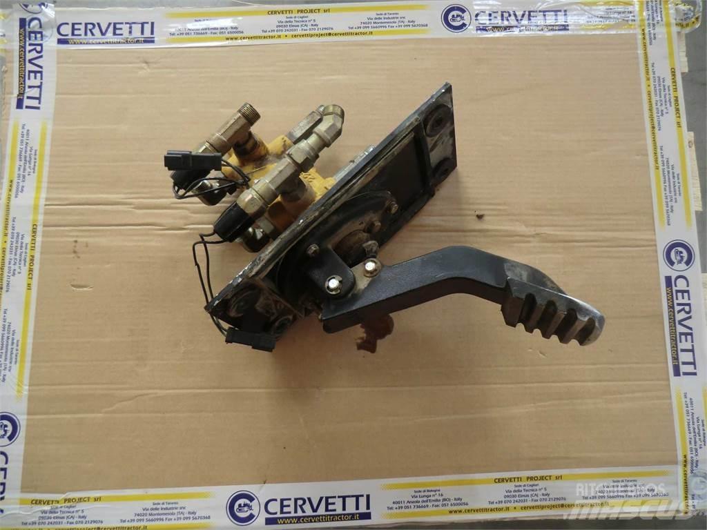 CAT 735 Κατασκευές - Άλλα