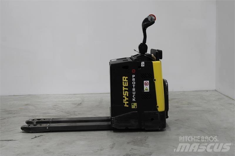 Hyster P2.0S Χειροκίνητο περονοφόρο ανυψωτικό με πλατφόρμα
