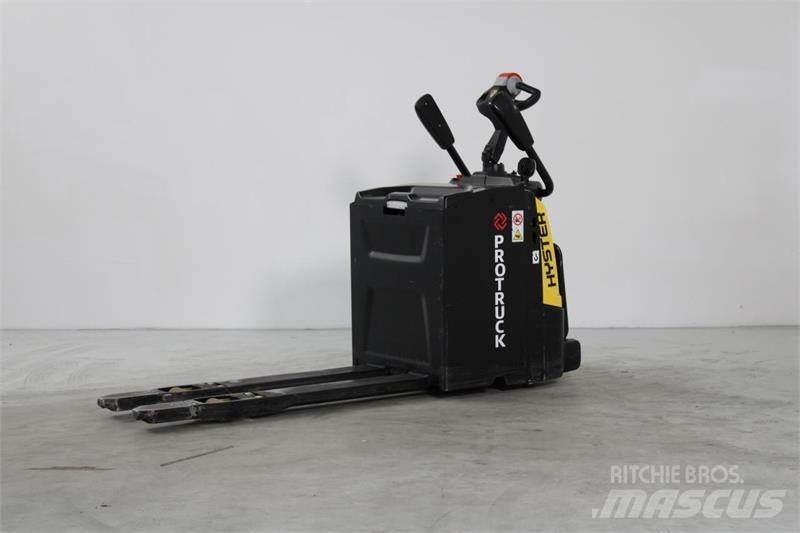 Hyster P2.0S Χειροκίνητο περονοφόρο ανυψωτικό με πλατφόρμα