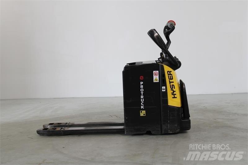 Hyster P2.0S Χειροκίνητο περονοφόρο ανυψωτικό με πλατφόρμα