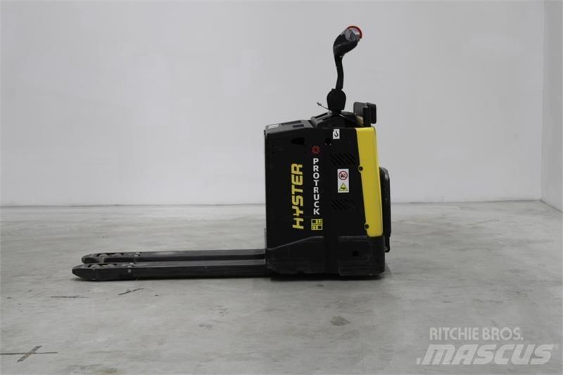 Hyster P2.0S Χειροκίνητο περονοφόρο ανυψωτικό με πλατφόρμα