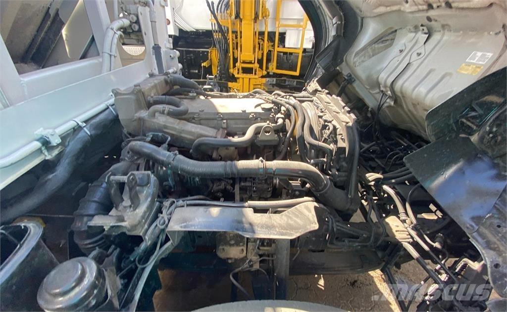 Isuzu NRR Απορριμματοφόρα