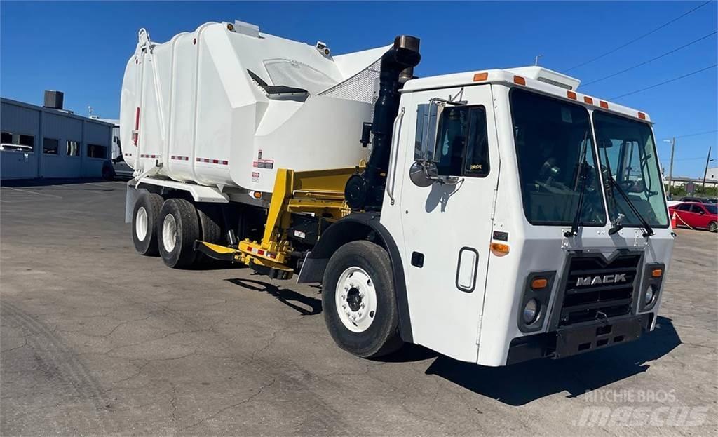 Mack LEU613 Απορριμματοφόρα