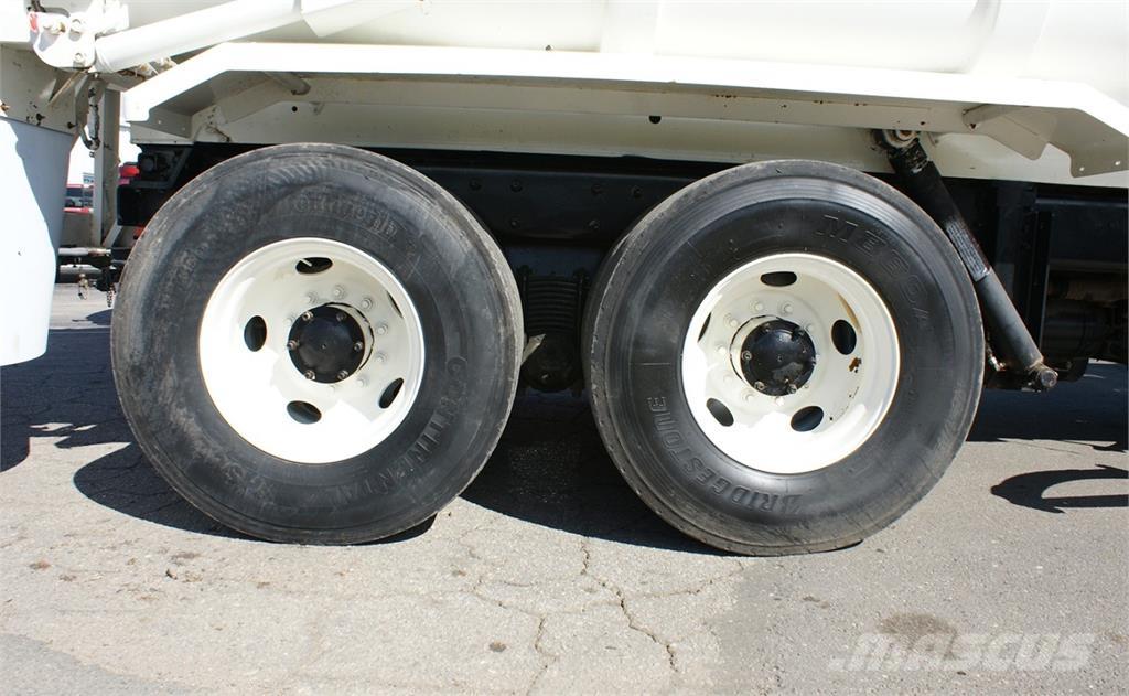 Mack LEU613 Απορριμματοφόρα