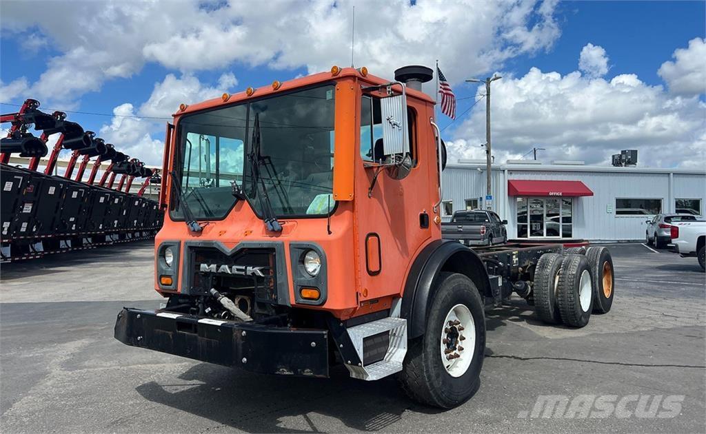 Mack MRU613 Φορτηγά Σασί
