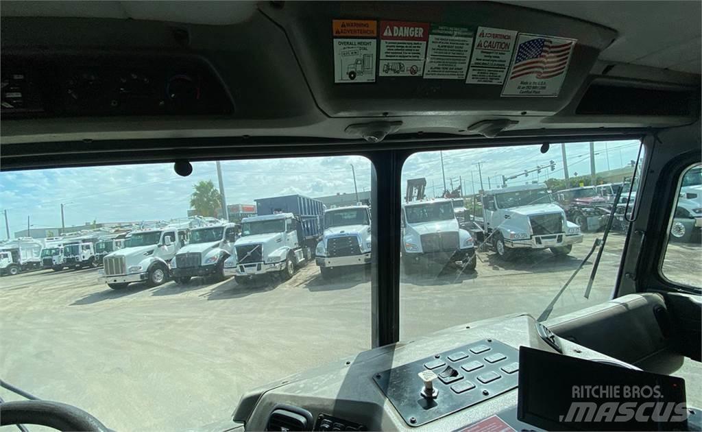Peterbilt 320 Απορριμματοφόρα