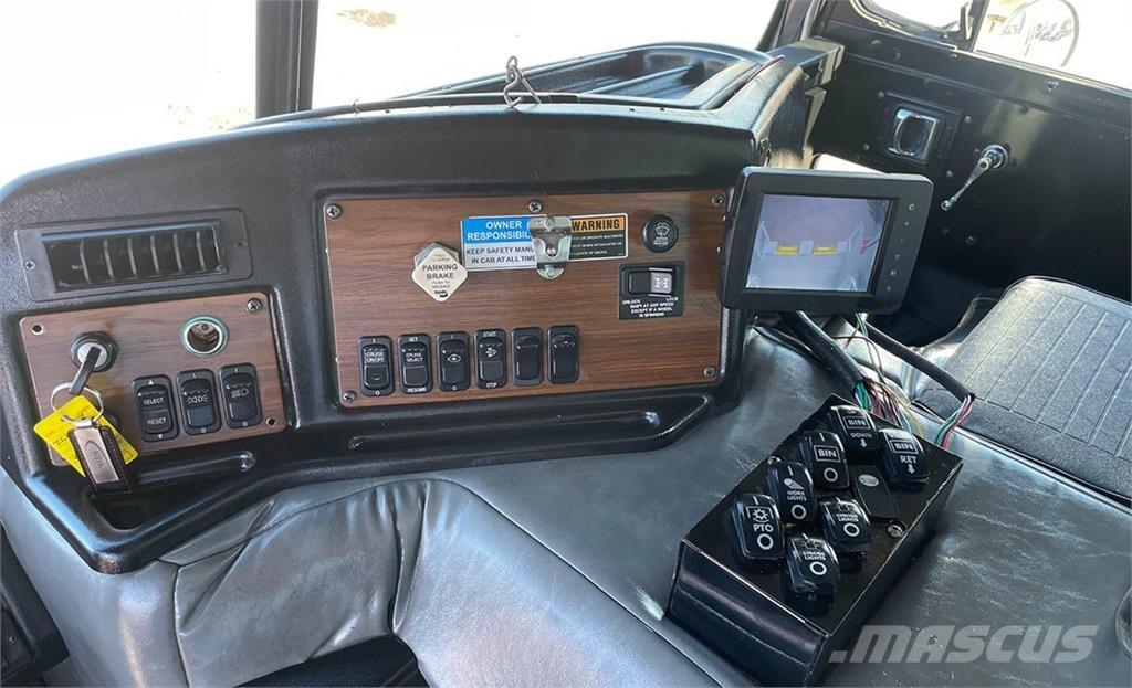 Peterbilt 320 Απορριμματοφόρα