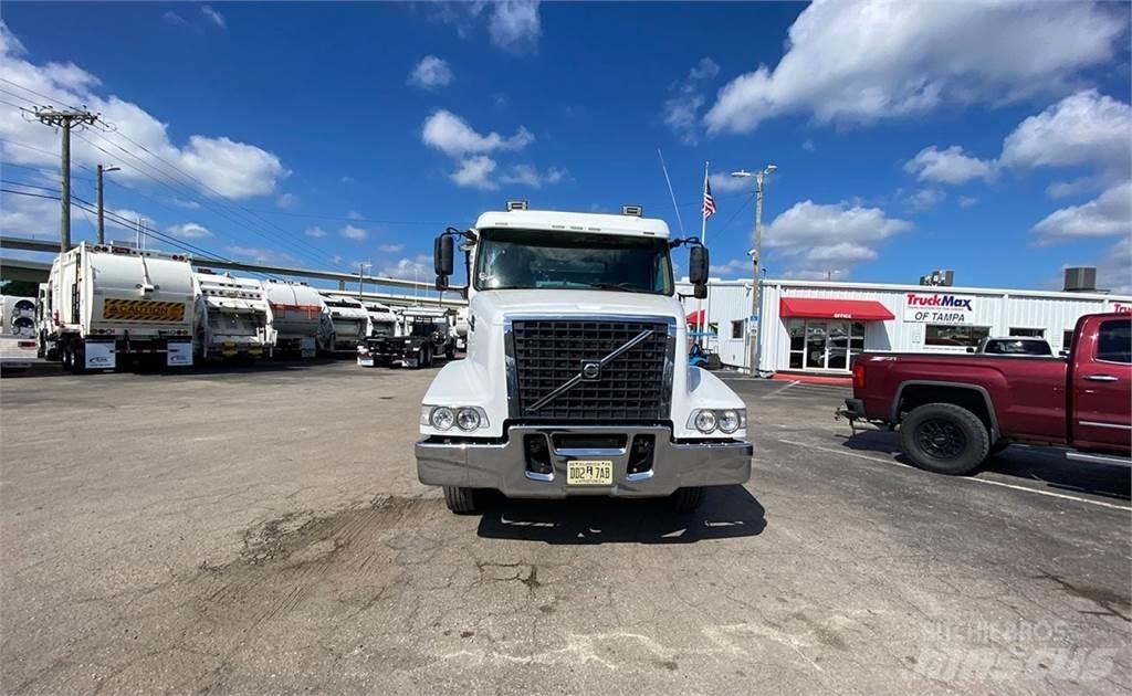 Volvo VHD64 Φορτηγά με γερανό & γάτζο
