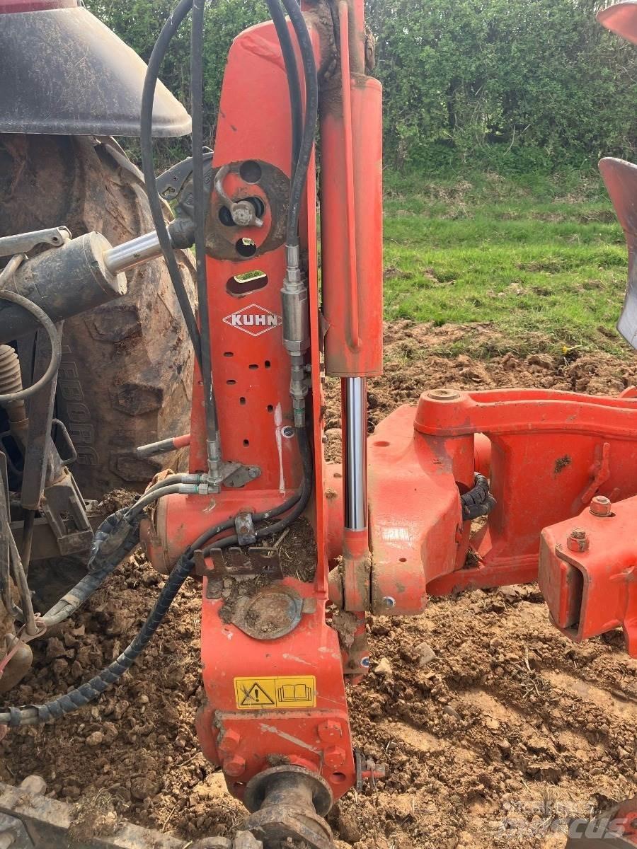 Kuhn MM123 Συμβατικά άροτρα