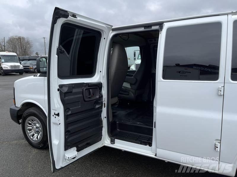 Chevrolet Express Κλούβες με συρόμενες πόρτες