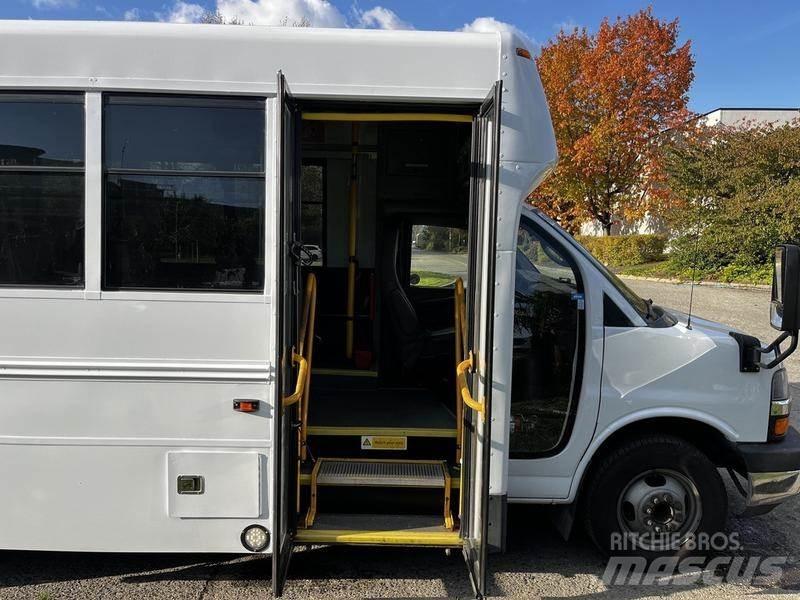 Chevrolet Express Μίνι λεωφορεία