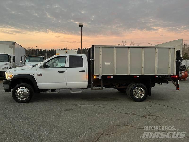 Dodge Ram 5500 Φορτηγά Kαρότσα με ανοιγόμενα πλαϊνά