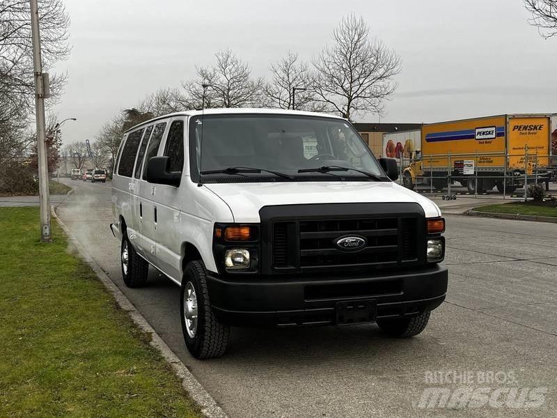 Ford Econoline Αυτοκίνητα