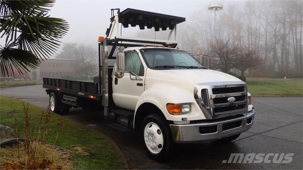 Ford F-750 Φορτηγά Kαρότσα με ανοιγόμενα πλαϊνά