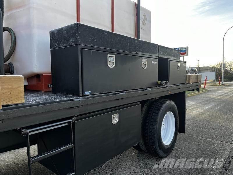 Ford F-750 Φορτηγά Kαρότσα με ανοιγόμενα πλαϊνά