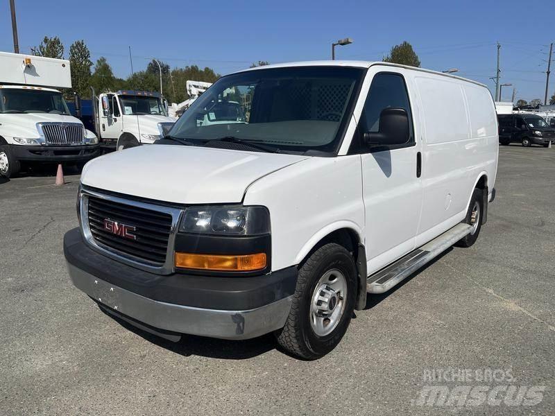GMC Savana Κλούβες με συρόμενες πόρτες