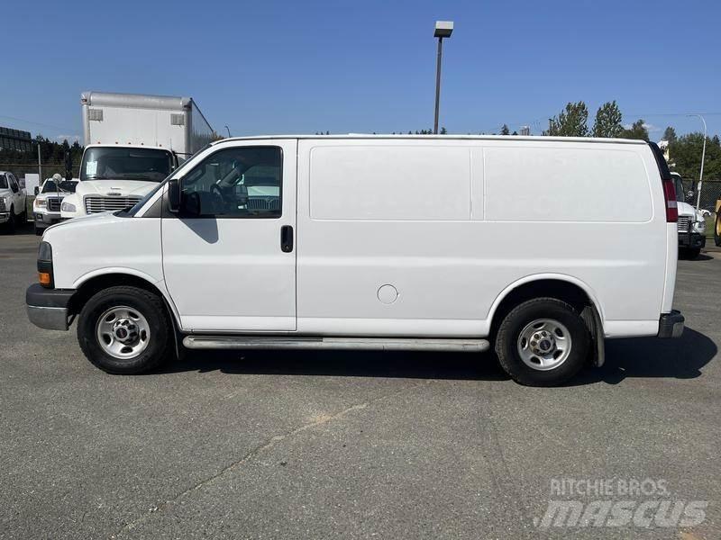 GMC Savana Κλούβες με συρόμενες πόρτες