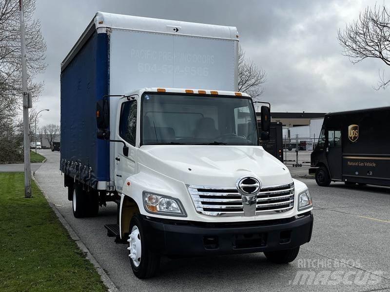 Hino 268 Κλούβες με συρόμενες πόρτες