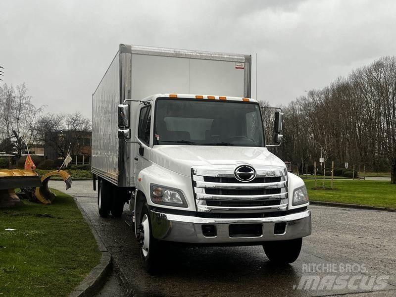 Hino 338 Κλούβες με συρόμενες πόρτες