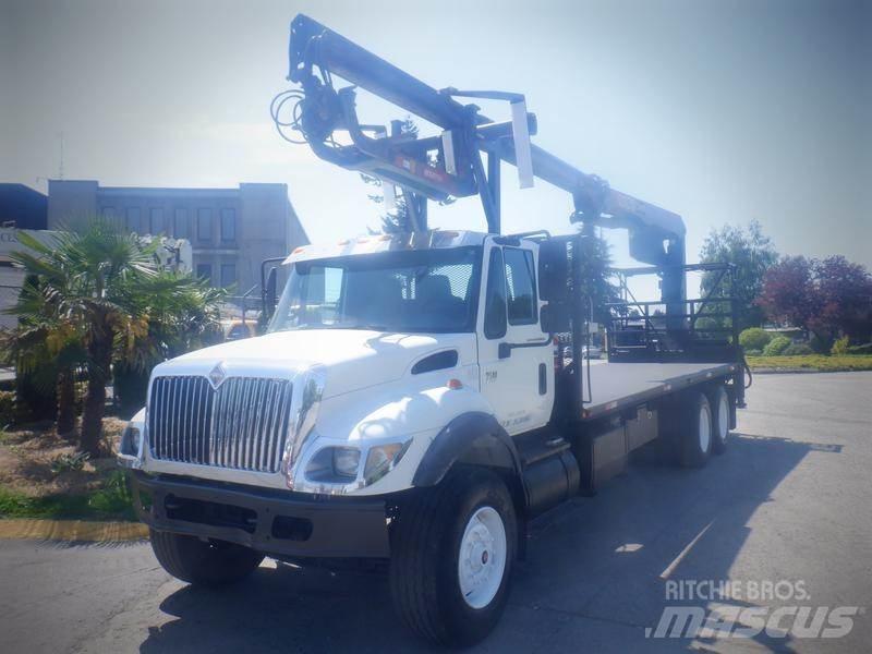 International 7500 Φορτηγά με Γερανό