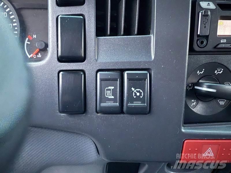 Isuzu NPR Φορτηγά Kαρότσα με ανοιγόμενα πλαϊνά