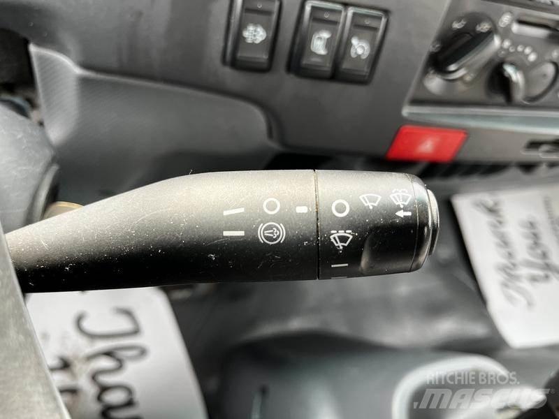 Isuzu NQR Κλούβες με συρόμενες πόρτες